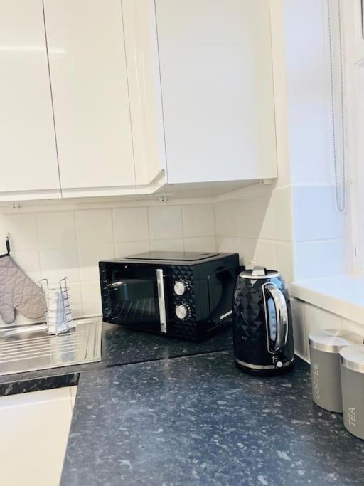 New Fully Furnished Cosy Home Balderton Bagian luar foto