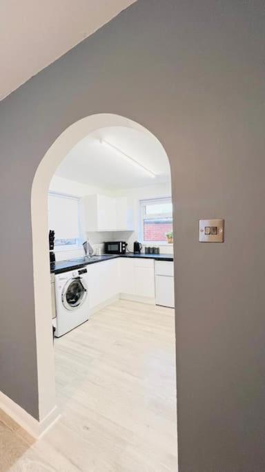 New Fully Furnished Cosy Home Balderton Bagian luar foto